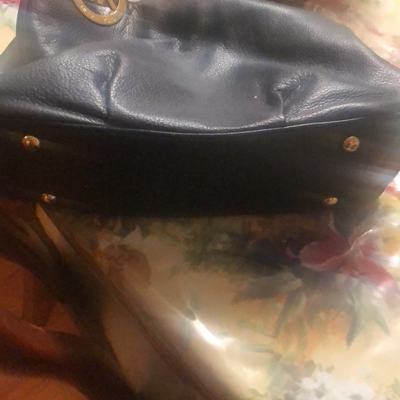 Michael Kors Handbag! - Picture 6 of 11